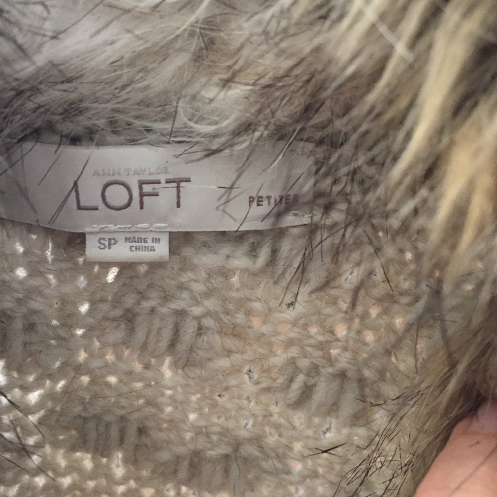 LOFT Vest - Picture 3 of 7